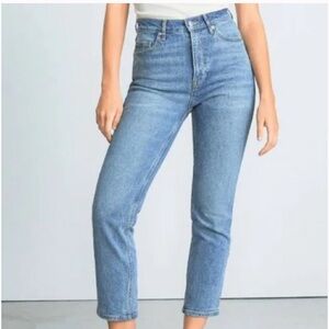 Everlane original cheeky Jean. Size 26 cropped. Great condition!